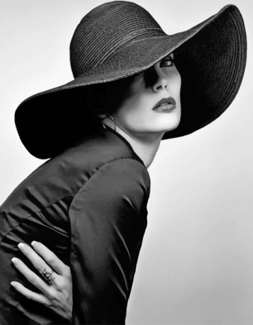 Classy Hat Black White Woman Paint By Numbers